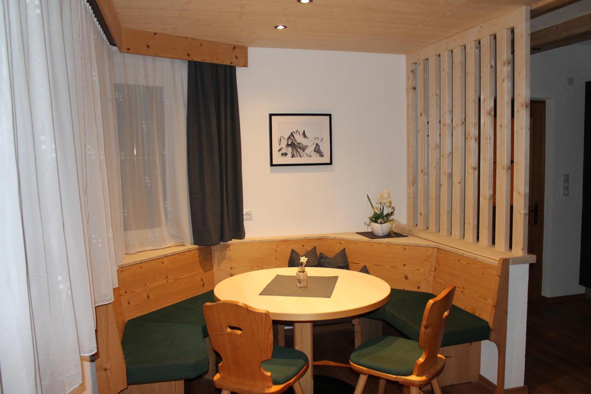 Haus Hermine Umhausen Bagian luar foto